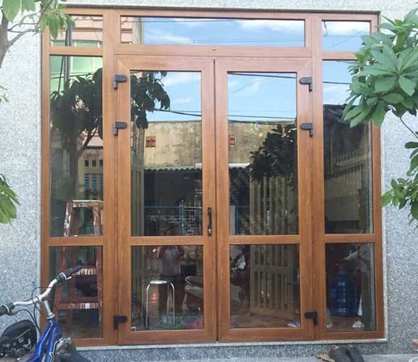 cửa nhựa lõi thép vân gỗ