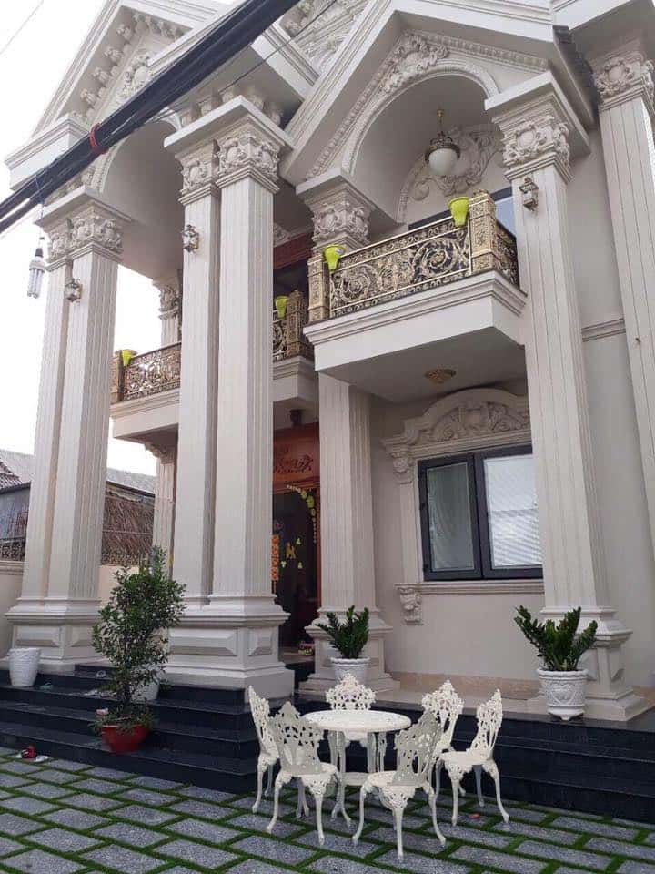 Chọn cửa nhà biệt thự tân cổ điển cao cấp - PhuongTrangWindow.Com