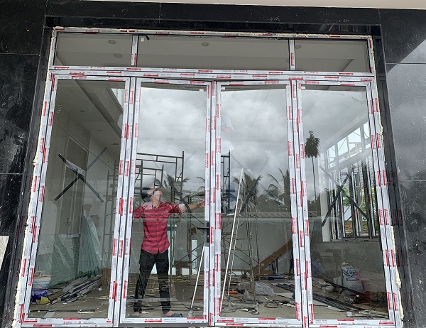 LAP-DAT-CUA-NHOM-XINGFA-QUAN-6