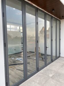 cua-nhom-xingfa-quan-10-chinh-hang