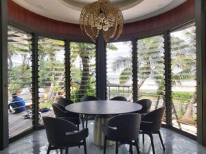 cửa chớp nhôm kính