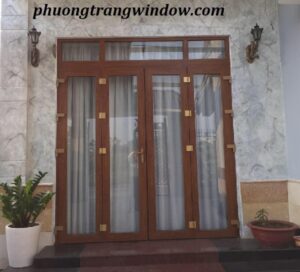 cua-nhua-loi-thep-van-go