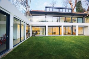 cửa lùa nhôm kính