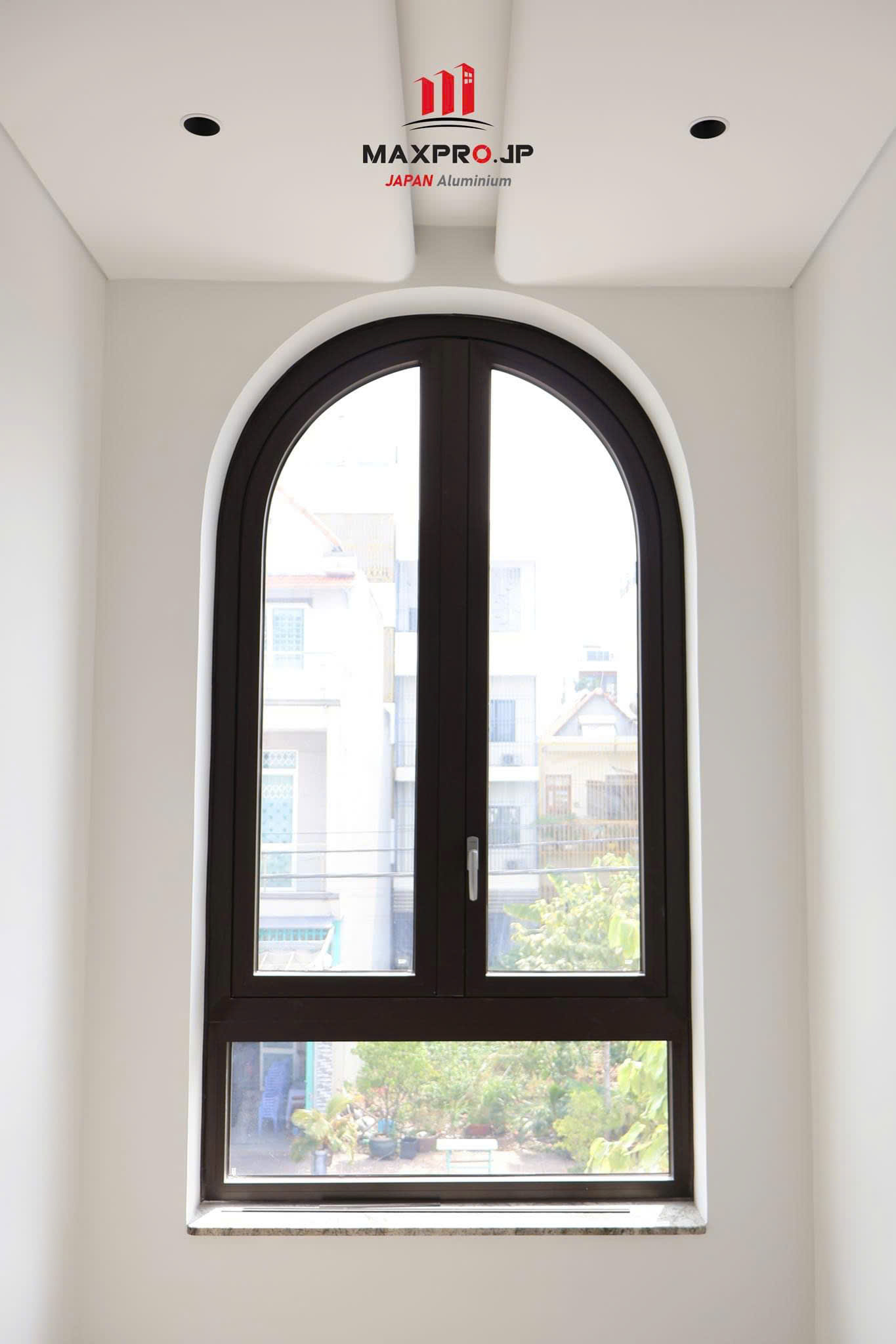 cửa sổ nhôm MAXPRO uốn vòm cánh