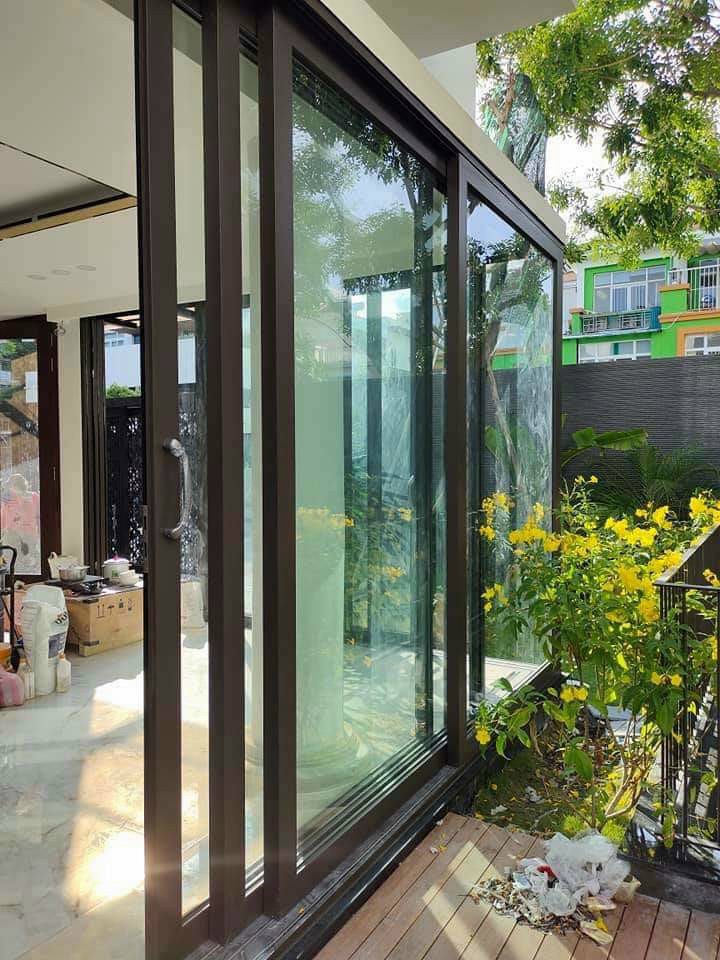 CỬA LÙA NHÔM KÍNH 3 RAY