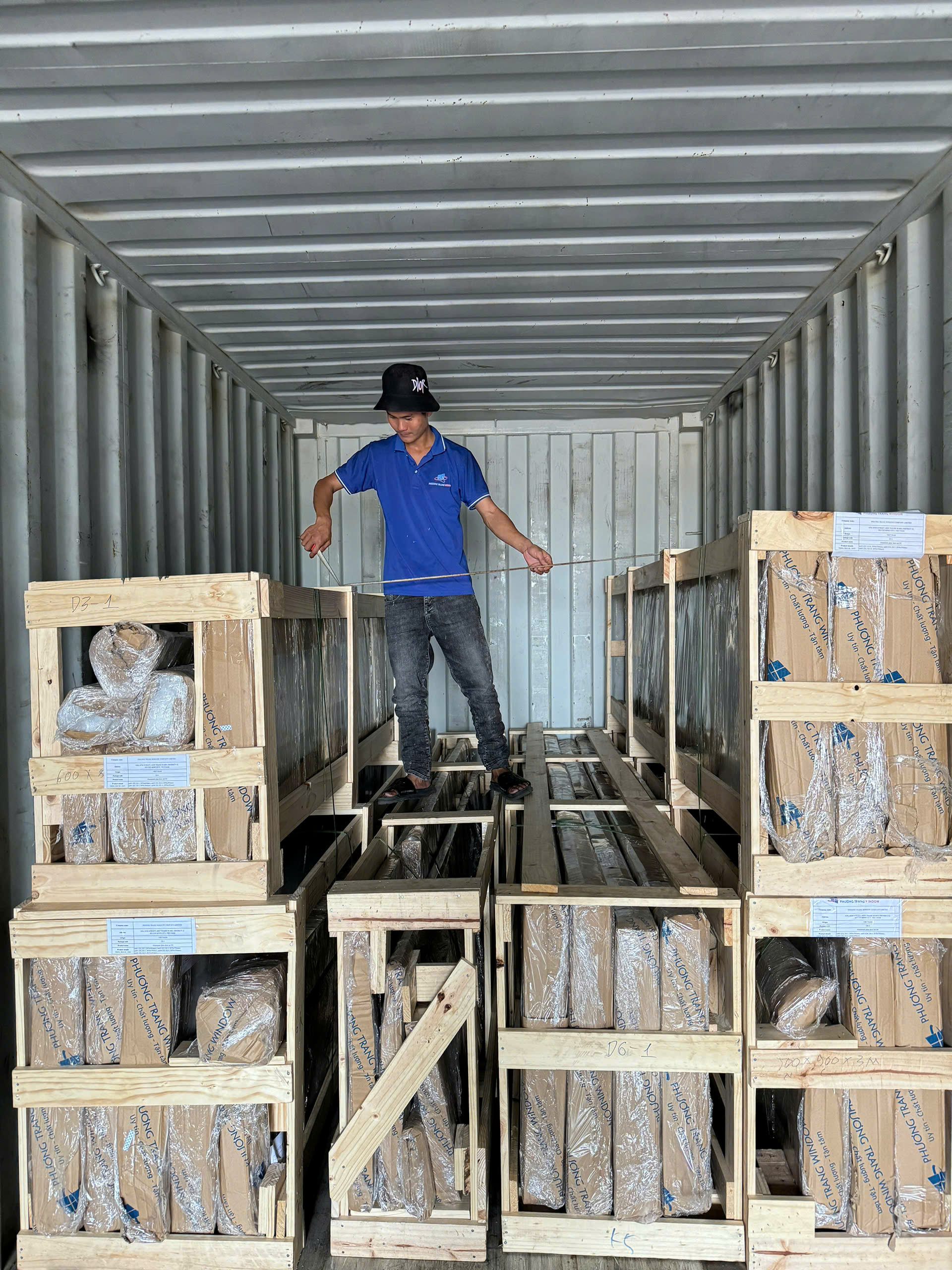 Cửa nhôm xuất khẩu qua Mỹ USA